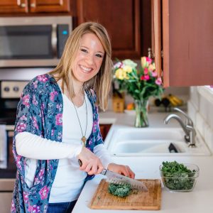 https://jenniferhuntnutrition.com/wp-content/uploads/2024/04/jennifer-head-shot-chopping-kale-edited-square-300x300.jpg